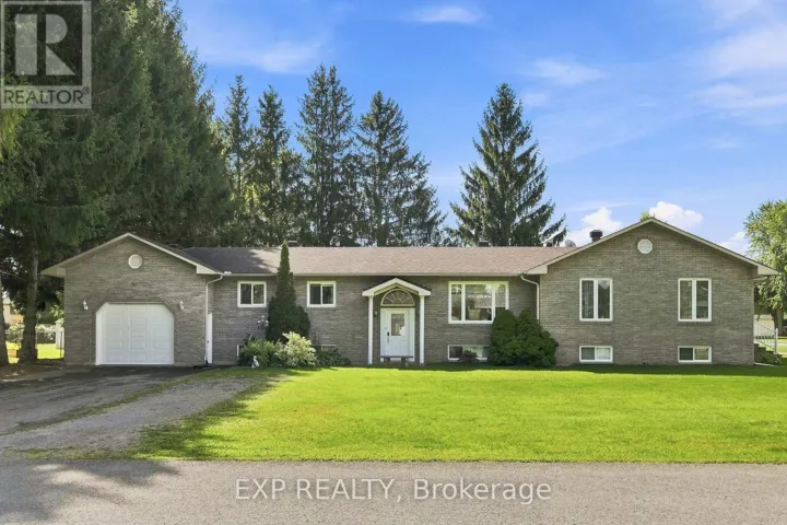 30 ALBERT STREET, Russell, Ontario K0A1W0