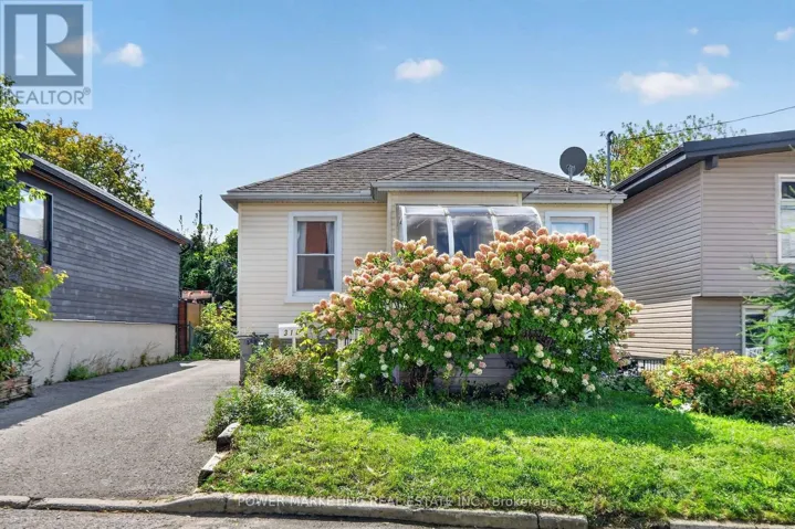 318 SHAKESPEARE STREET, Ottawa, Ontario K1L5M2
