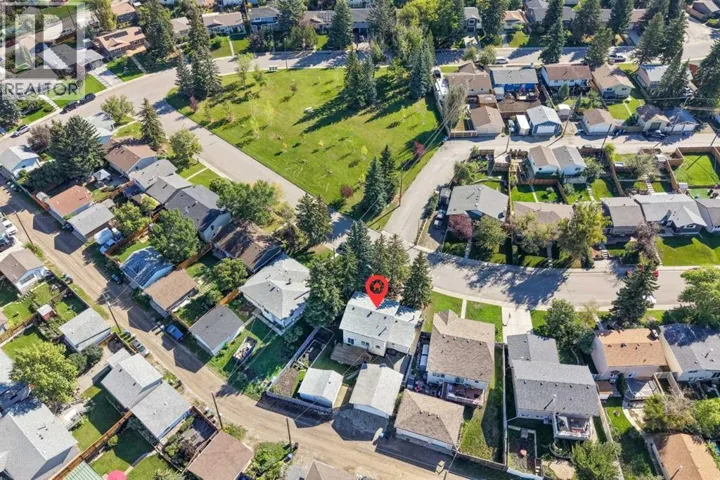 135 Queensland Road SE, Calgary, Alberta T2J3R9