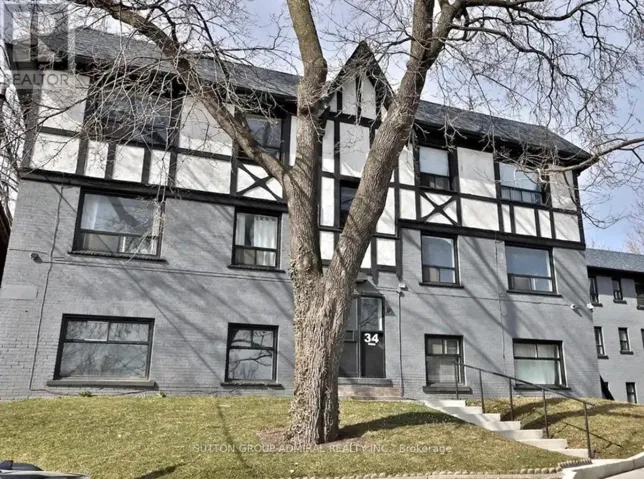 34 - 34 HEYDON PARK ROAD, Toronto (Little Portugal), Ontario M6J2C8