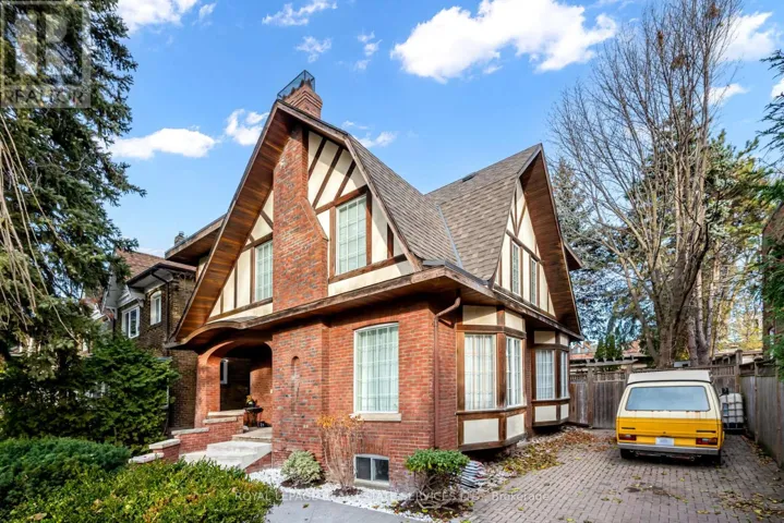 LOWER - 127 RUSHOLME ROAD E, Toronto (Dufferin Grove), Ontario M6H2Y6