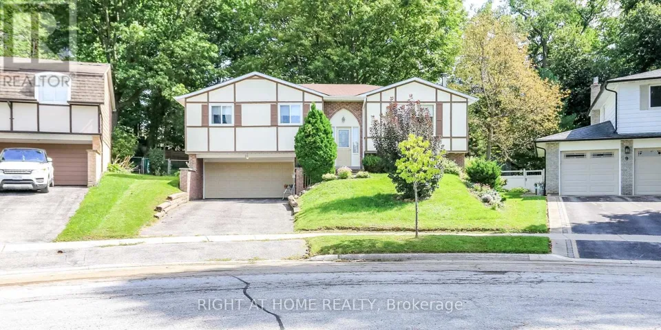 10 CAMPFIRE COURT, Barrie (North Shore), Ontario L4M5G9