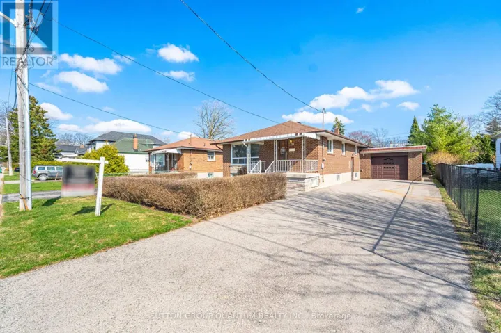 126 ANGELENE STREET, Mississauga (Mineola), Ontario L5G1X2