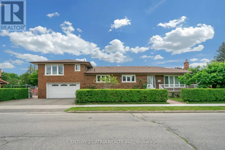 110 HARDING AVENUE, Toronto (Brookhaven-Amesbury), Ontario M6M3A6
