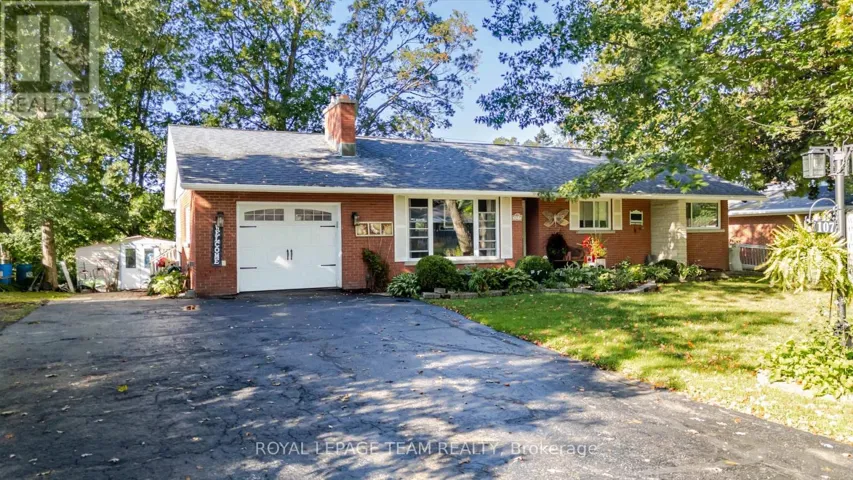 107 PEACOCK CRESCENT, Mississippi Mills, Ontario K0A1A0