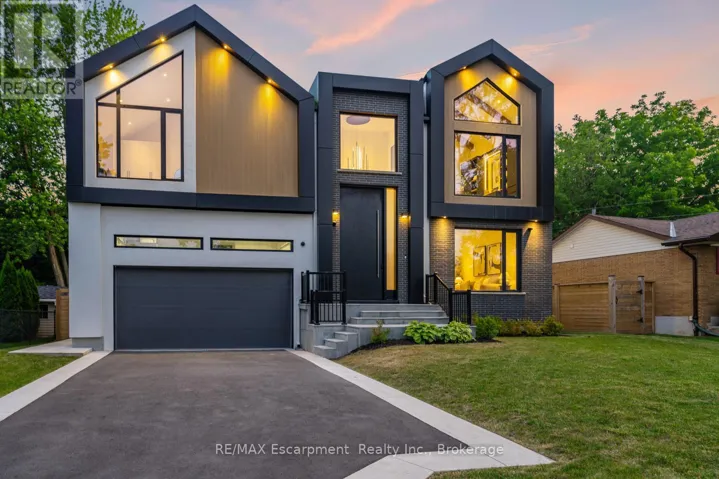298 STRATHCONA DRIVE, Burlington (Shoreacres), Ontario L7L2E1