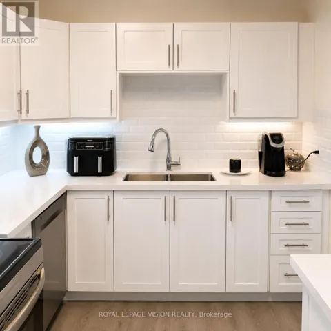 205 - 895 KENNEDY ROAD, Toronto (Ionview), Ontario M1K2E9