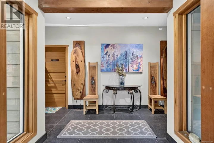 360 Wright Rd, Salt Spring, British Columbia V8K2H8