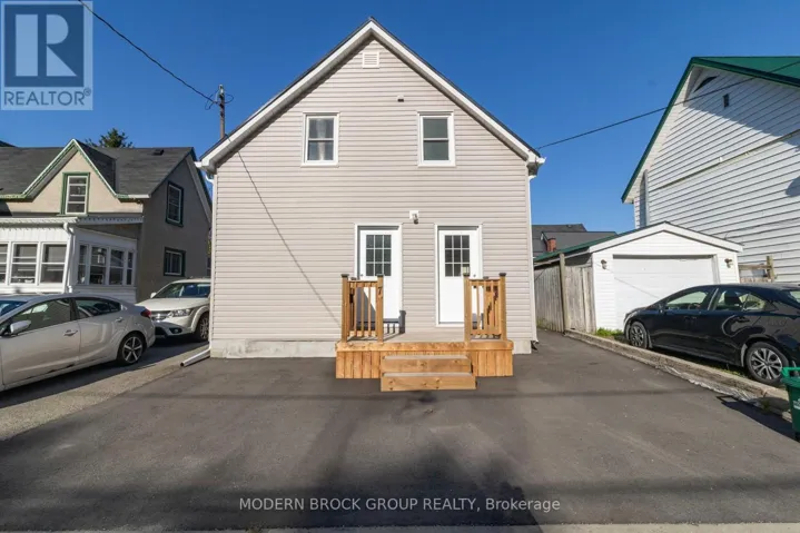 7 ELM STREET, Brockville, Ontario K6V5M5