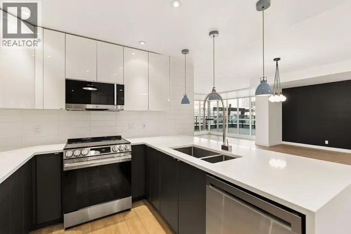 203, 788 12 Avenue SW, Calgary, Alberta T2R0H1