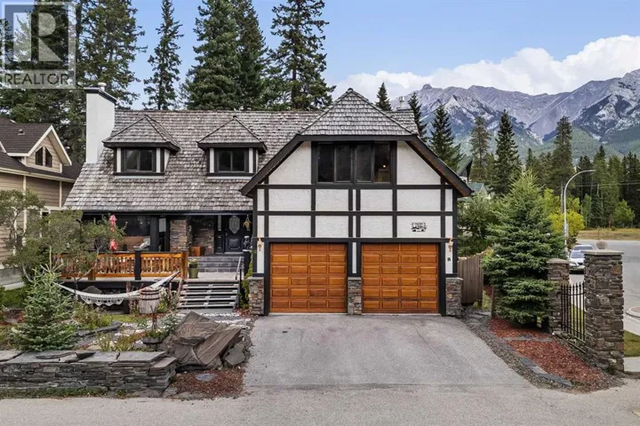 12 Woodside Lane, Canmore, Alberta T1W1T1