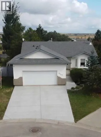 8802 117 Avenue, Grande Prairie, Alberta T8V1L8