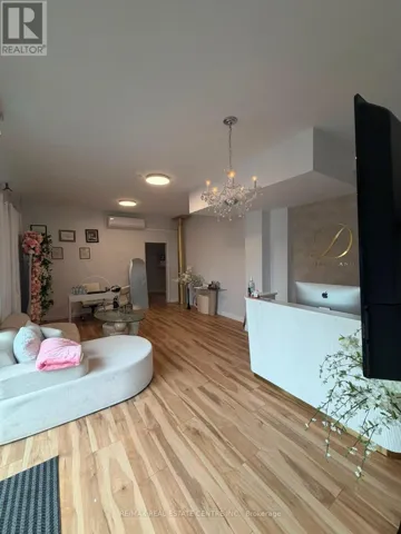 45 WELLINGTON STREET N, Hamilton (Beasley), Ontario L8R1M9