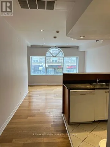 4 - 1431 & 1433 GERRARD STREET E, Toronto (Greenwood-Coxwell), Ontario M4L1Z7