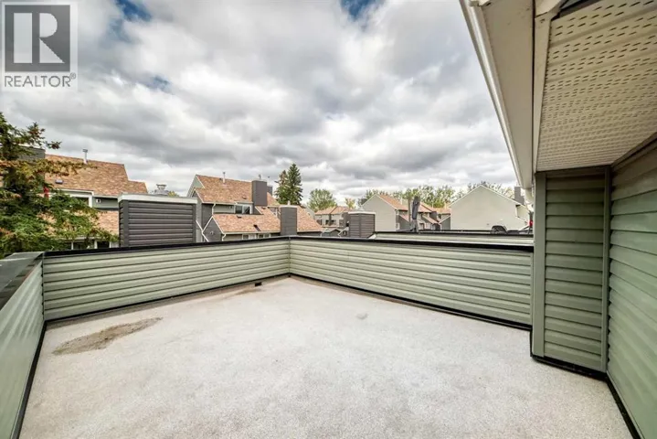 225, 33 Glamis Green SW, Calgary, Alberta T3E6T9