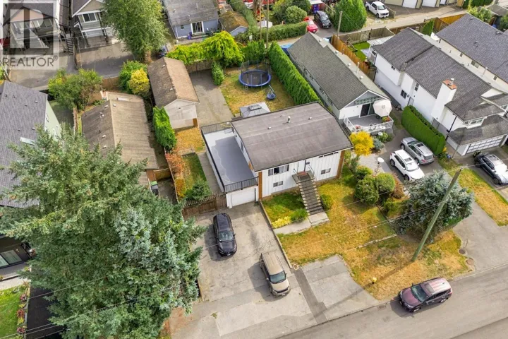 817 GREENE STREET, Coquitlam, British Columbia V3C2B9