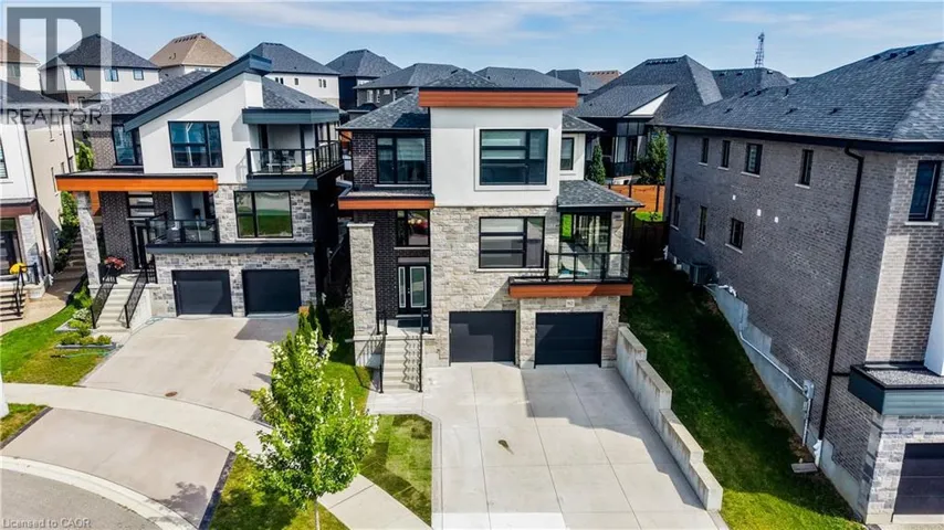 912 BLAIR CREEK Court, Kitchener, Ontario N2P0J1