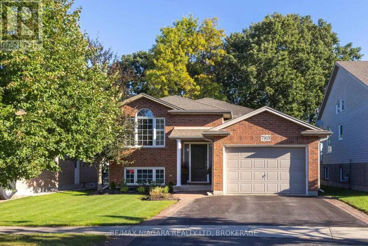 7919 FLEMING DRIVE, Niagara Falls (Ascot), Ontario L2H3H9