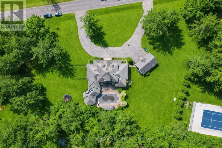 1946 WILKINSON STREET, Innisfil, Ontario L9S1X3