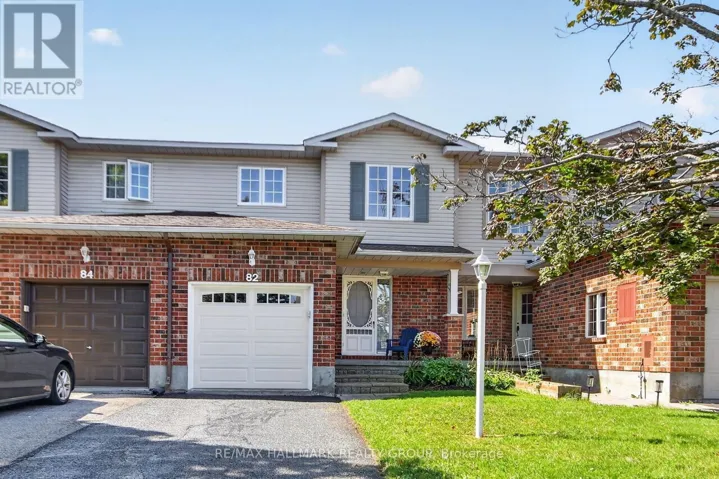 82 WHALINGS CIRCLE, Ottawa, Ontario K2S1S4