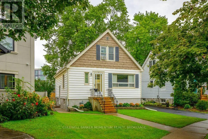 25 CLAYBURN AVENUE, St. Catharines (Oakdale), Ontario L2P2T9