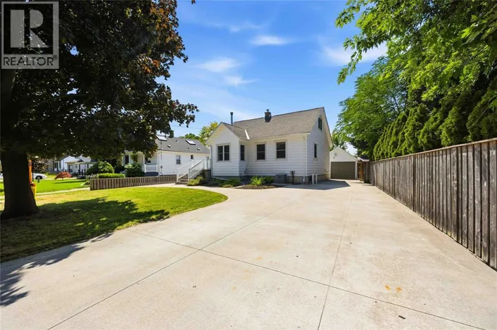 1477 BAXTER AVENUE, Sarnia, Ontario N7V3N2