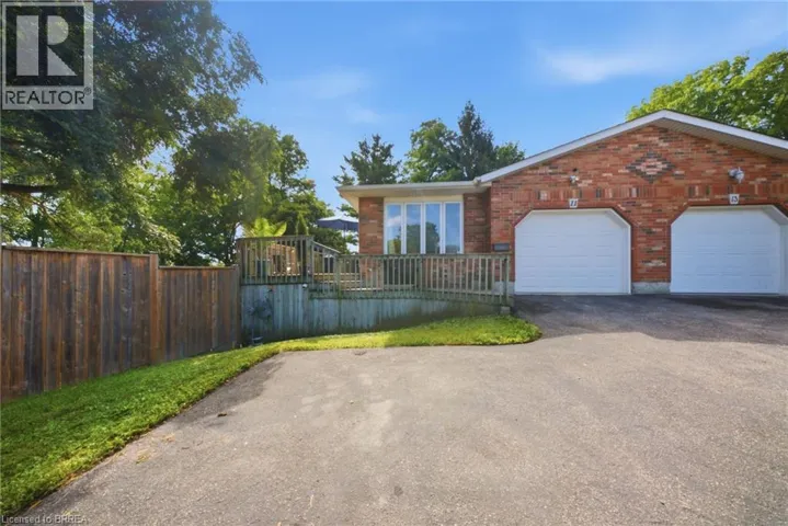 11 DUNDAS Street W, Paris, Ontario N3L1E9