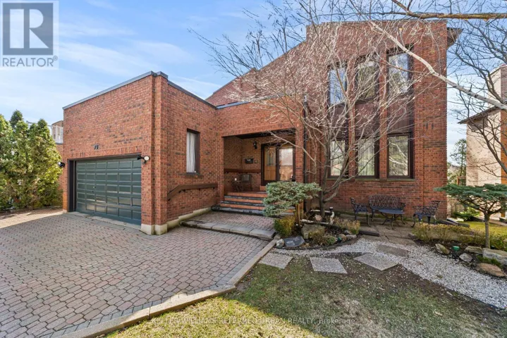 73 GARNIER COURT, Toronto (Bayview Woods-Steeles), Ontario M2M4C8