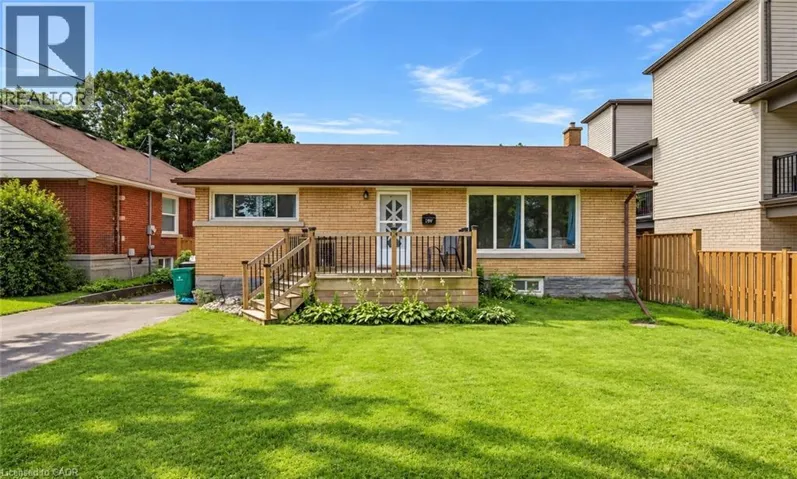 195 BELLEVIEW Avenue, Kitchener, Ontario N2B1G6
