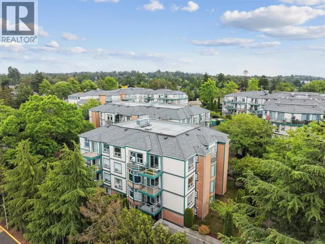 112 894 Vernon Ave, Saanich, British Columbia V8X2W6