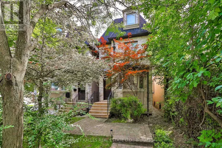 599 WOBURN AVENUE, Toronto (Bedford Park-Nortown), Ontario M5M1M2