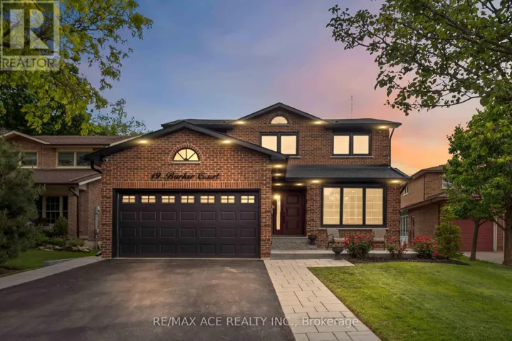 19 BARKER COURT, Markham (Sherwood-Amberglen), Ontario L3P3X9