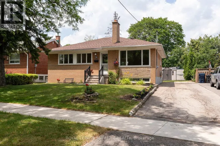 30 BENWAY DRIVE, Toronto (Rexdale-Kipling), Ontario M9W1Z3
