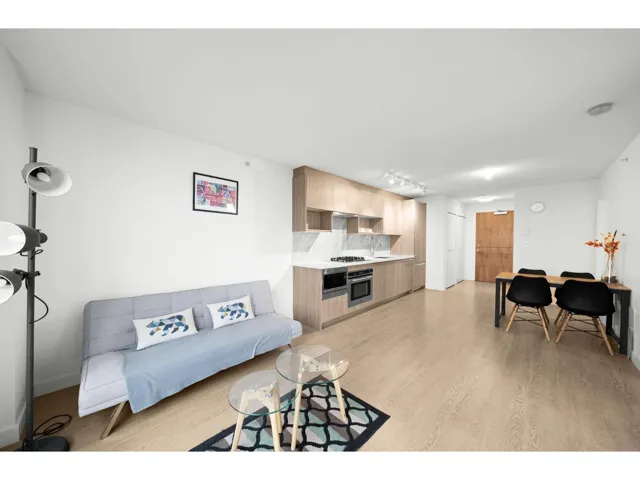 3209 13696 100 AVENUE, Surrey, British Columbia V3T0L5