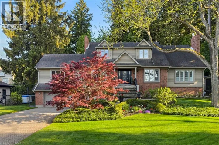 18 STONEGATE Drive, Hamilton, Ontario L9G3R7