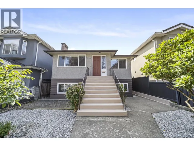 2634 PARKER STREET, Vancouver, British Columbia V5K2T4
