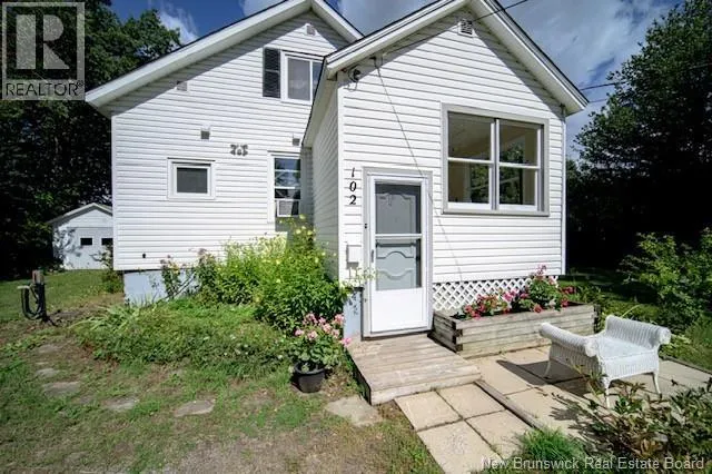 102 Claremont Drive, Fredericton, New Brunswick E3A1E8