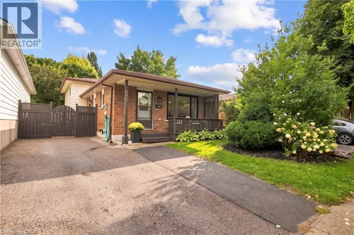 447 DRUMMERHILL Crescent, Waterloo, Ontario N2T1G3