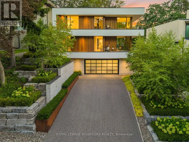 8 FALLINGBROOK WOOD, Toronto (The Beaches), Ontario M1N1B8