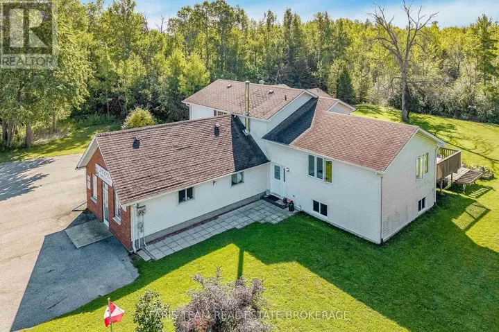 8801 BEACHWOOD ROAD, Wasaga Beach, Ontario L9Z2G5