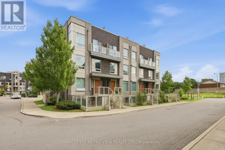 102 - 3 APPLEWOOD LANE, Toronto (Etobicoke West Mall), Ontario M9C0C1