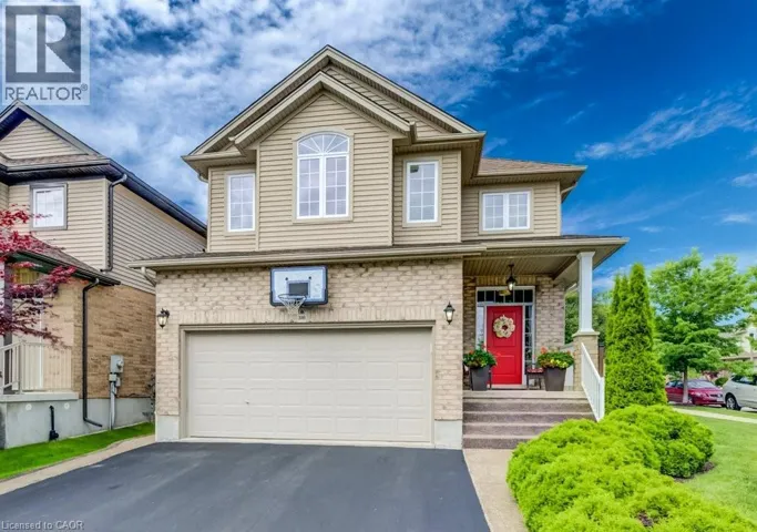 300 WATERVALE Crescent, Kitchener, Ontario N2A0G7