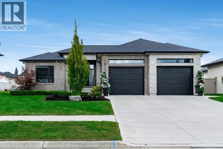 1912 Villa Canal, Kingsville, Ontario N8Y0G5