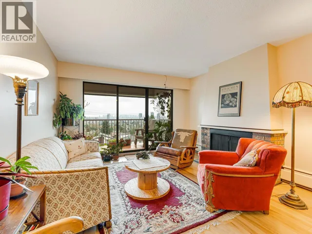 307 5340 HASTINGS STREET, Burnaby, British Columbia V5B1R1