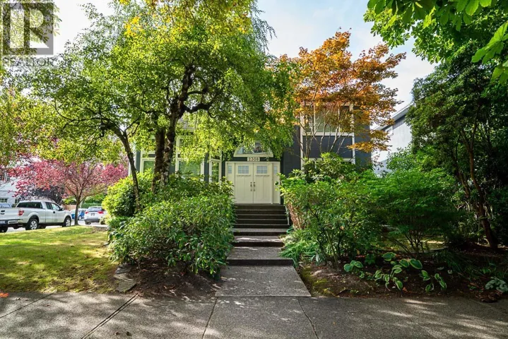 2308 W 14TH AVENUE, Vancouver, British Columbia V6K2W3
