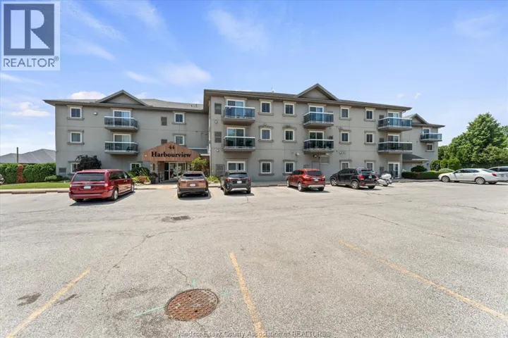 44 ROBSON ROAD Unit# 106, Leamington, Ontario N8H5E4