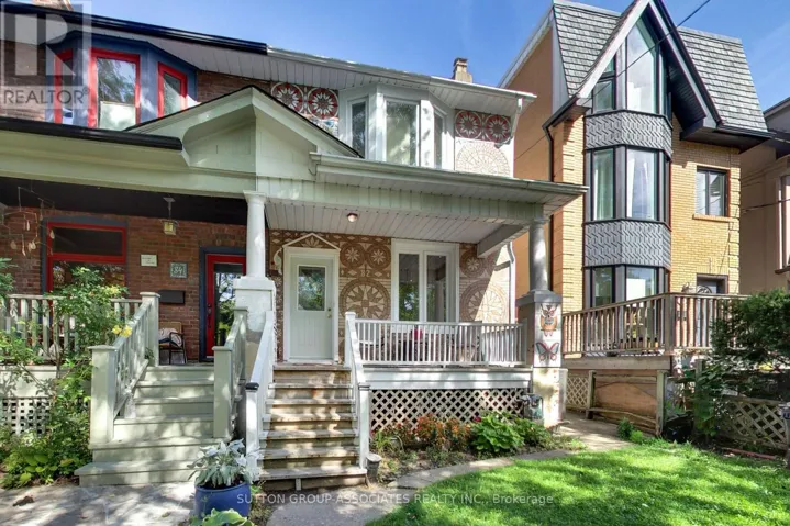82 HELENA AVENUE, Toronto (Wychwood), Ontario M6G2H2