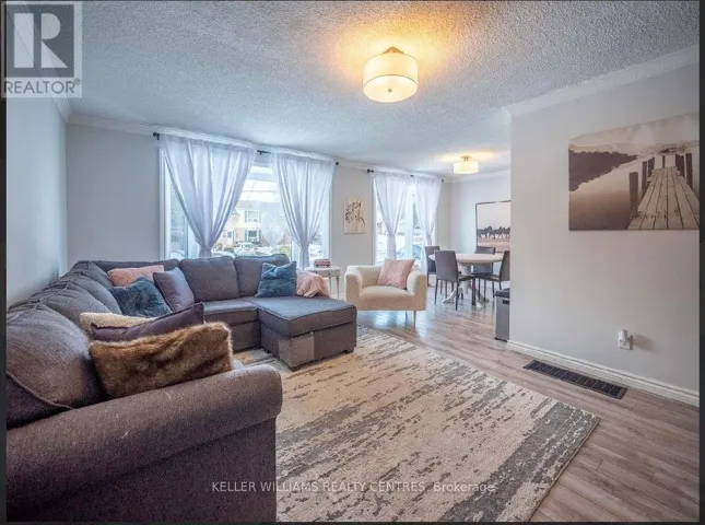 UPPER - 807 GREENFIELD CRESCENT, Newmarket (Huron Heights-Leslie Valley), Ontario L3Y3B2