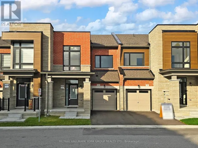 42 BLICK CRESCENT, Aurora, Ontario L4G4A6