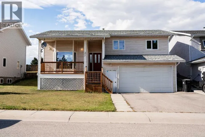 373 Collinge Road, Hinton, Alberta T7V1L2